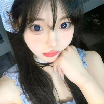 村主任和他的女友